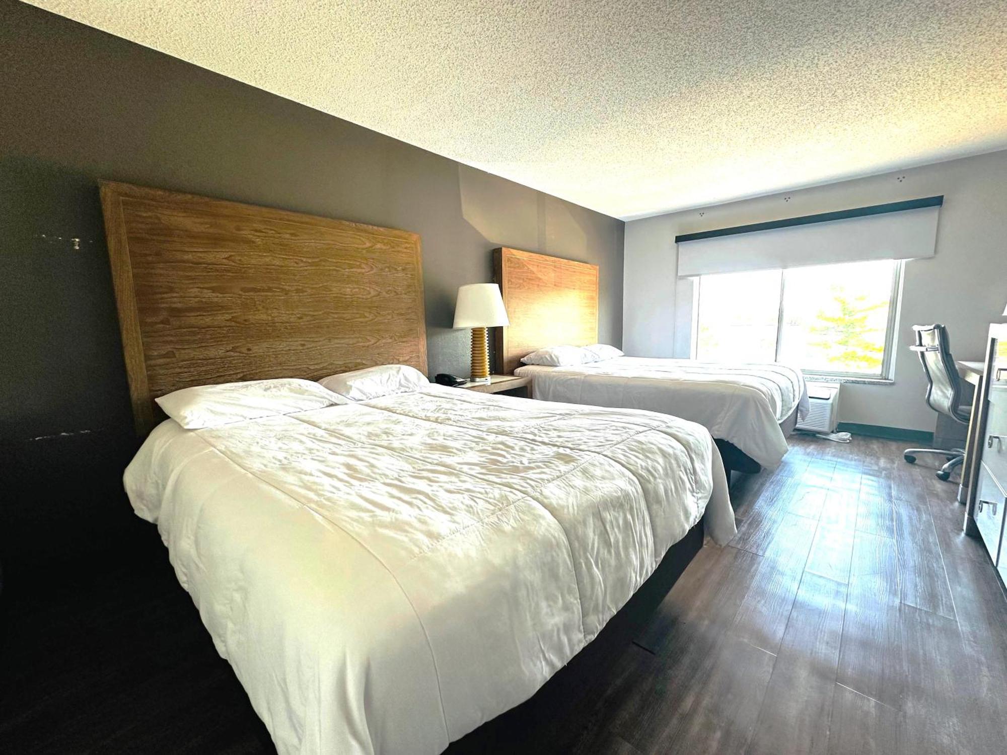 Baymont Inn And Suites By Wyndham Columbus / Near Osu Экстерьер фото