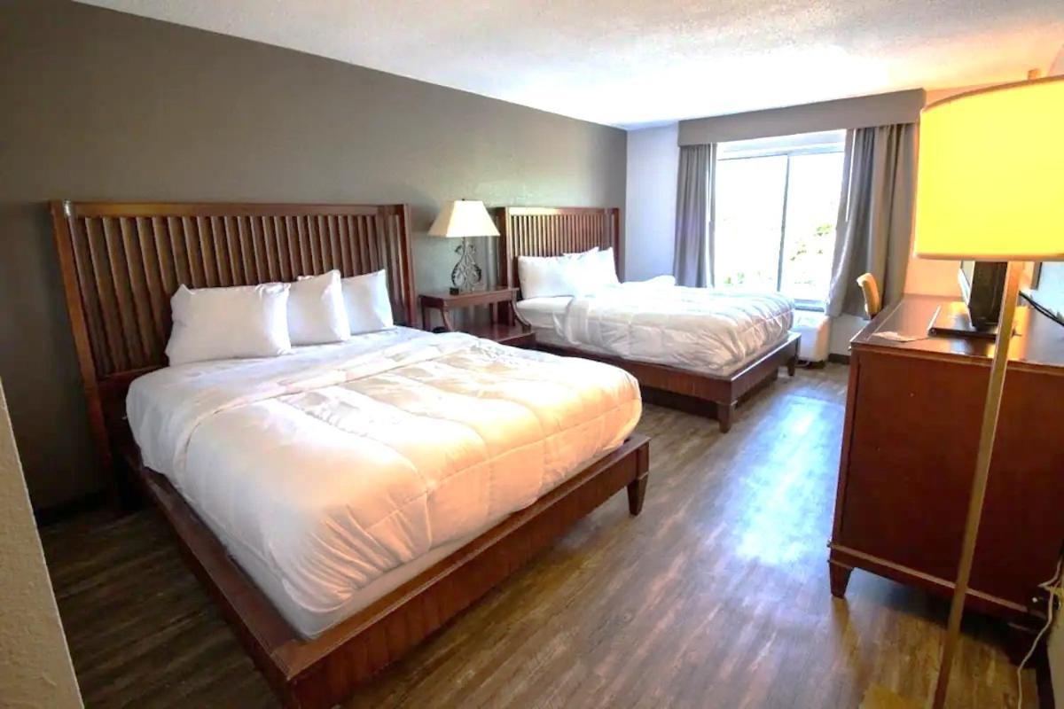 Baymont Inn And Suites By Wyndham Columbus / Near Osu Экстерьер фото