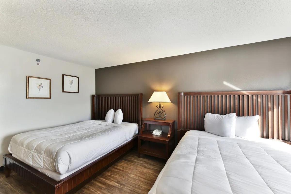 Baymont Inn And Suites By Wyndham Columbus / Near Osu Экстерьер фото