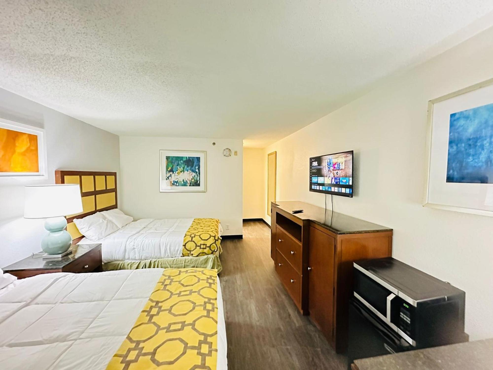 Baymont Inn And Suites By Wyndham Columbus / Near Osu Экстерьер фото