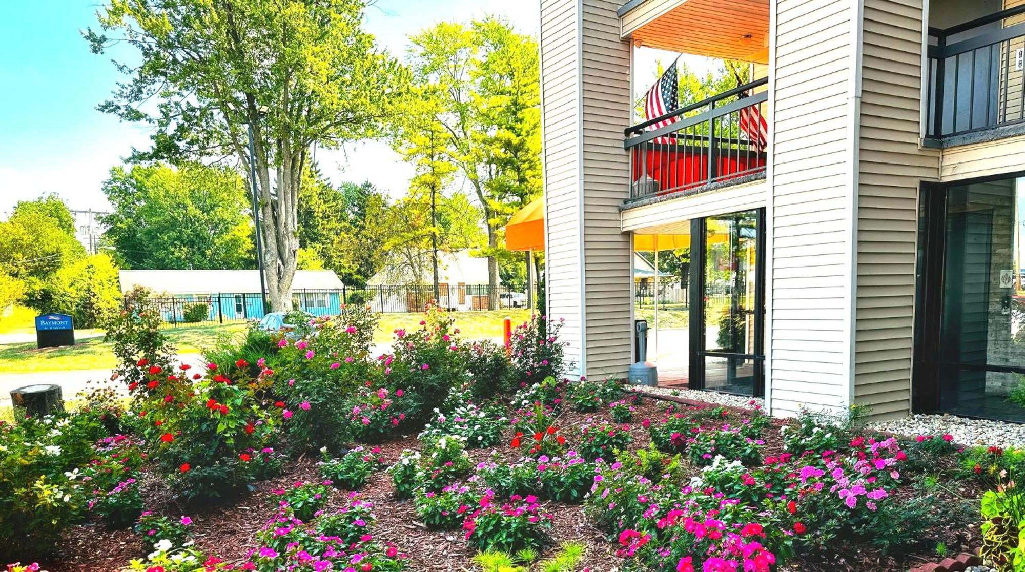 Baymont Inn And Suites By Wyndham Columbus / Near Osu Экстерьер фото