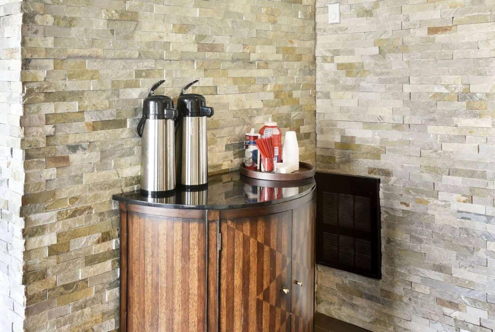 Baymont Inn And Suites By Wyndham Columbus / Near Osu Экстерьер фото